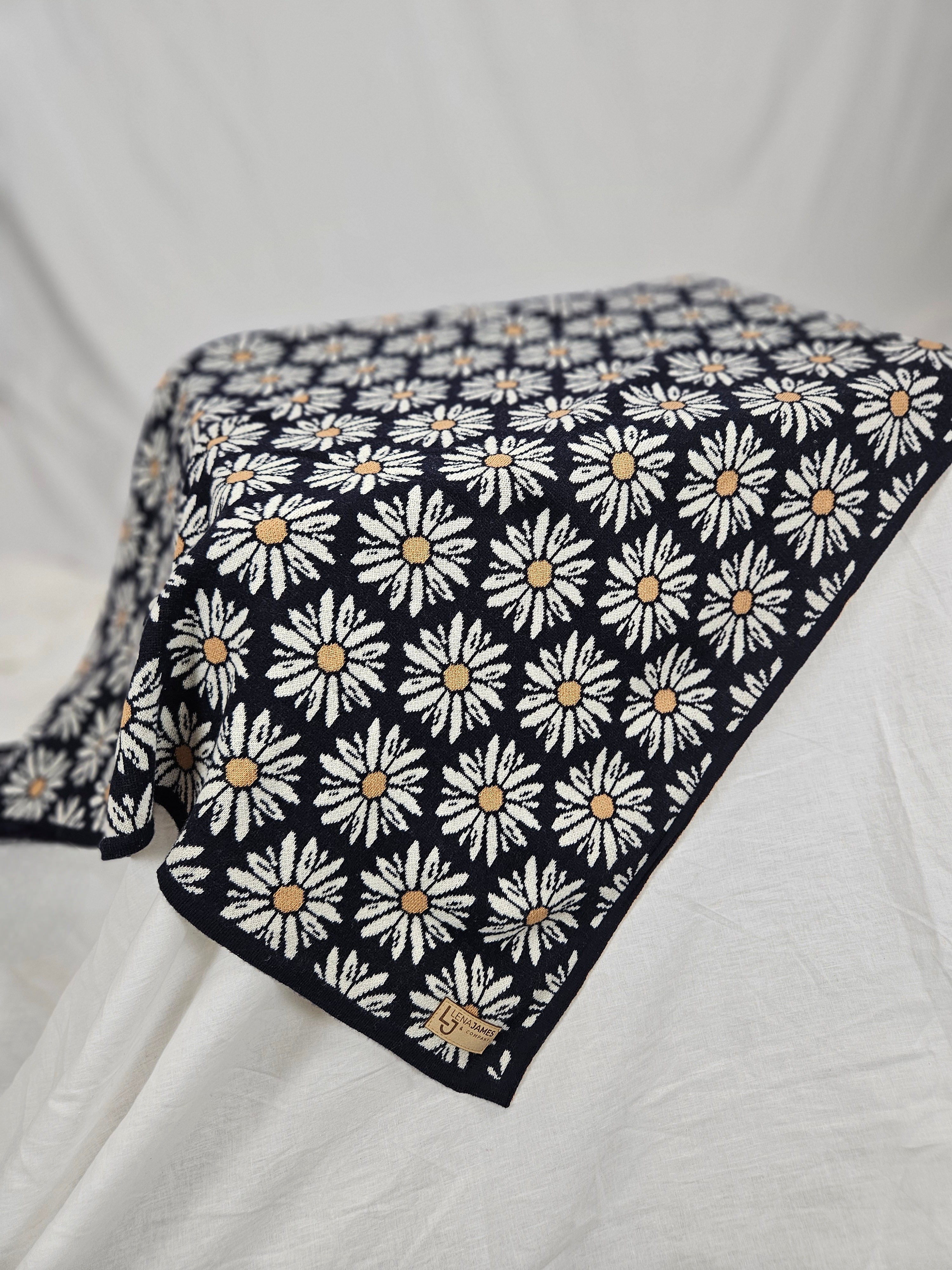 Daisy Knit Blanket