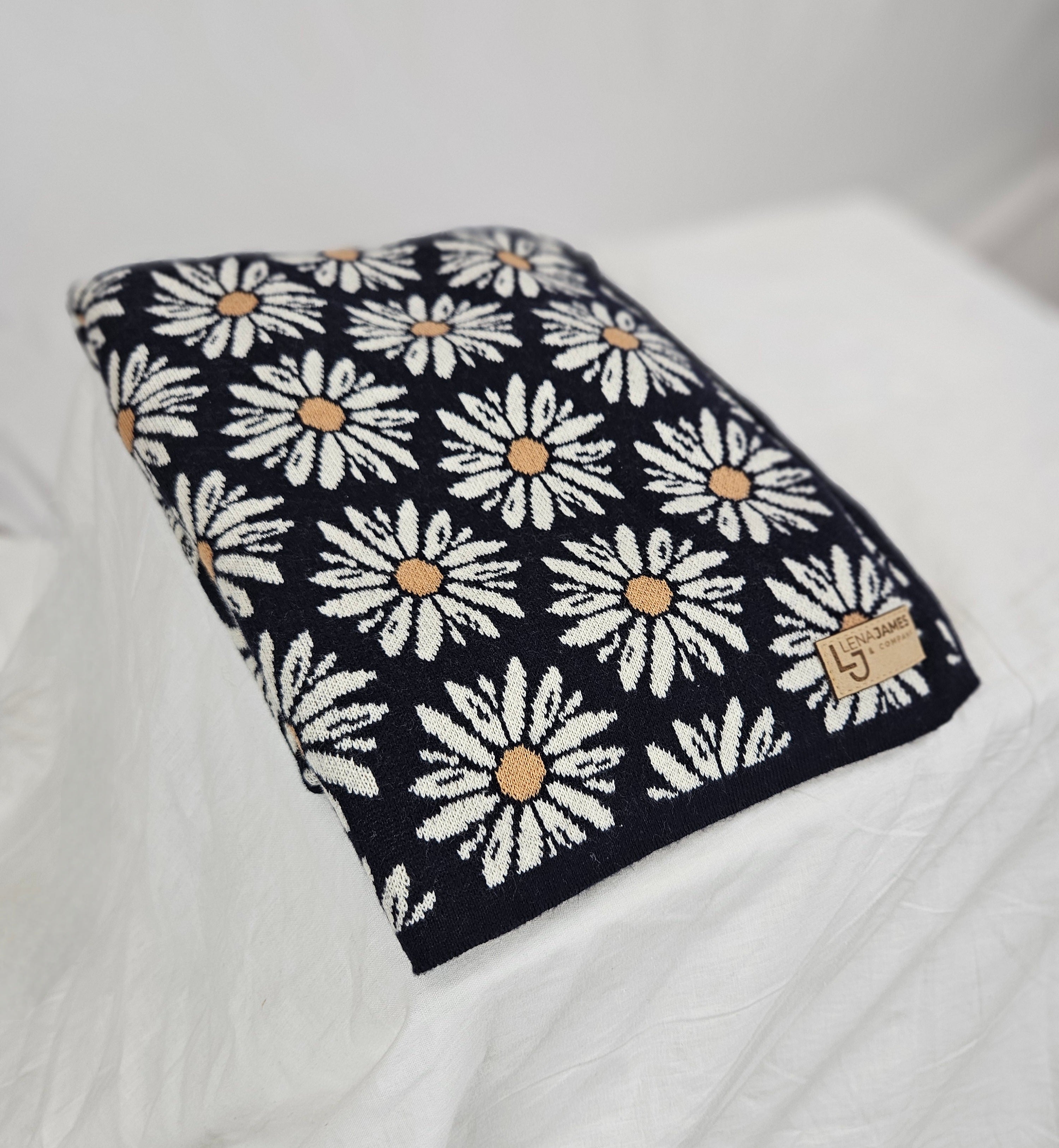 Daisy Knit Blanket