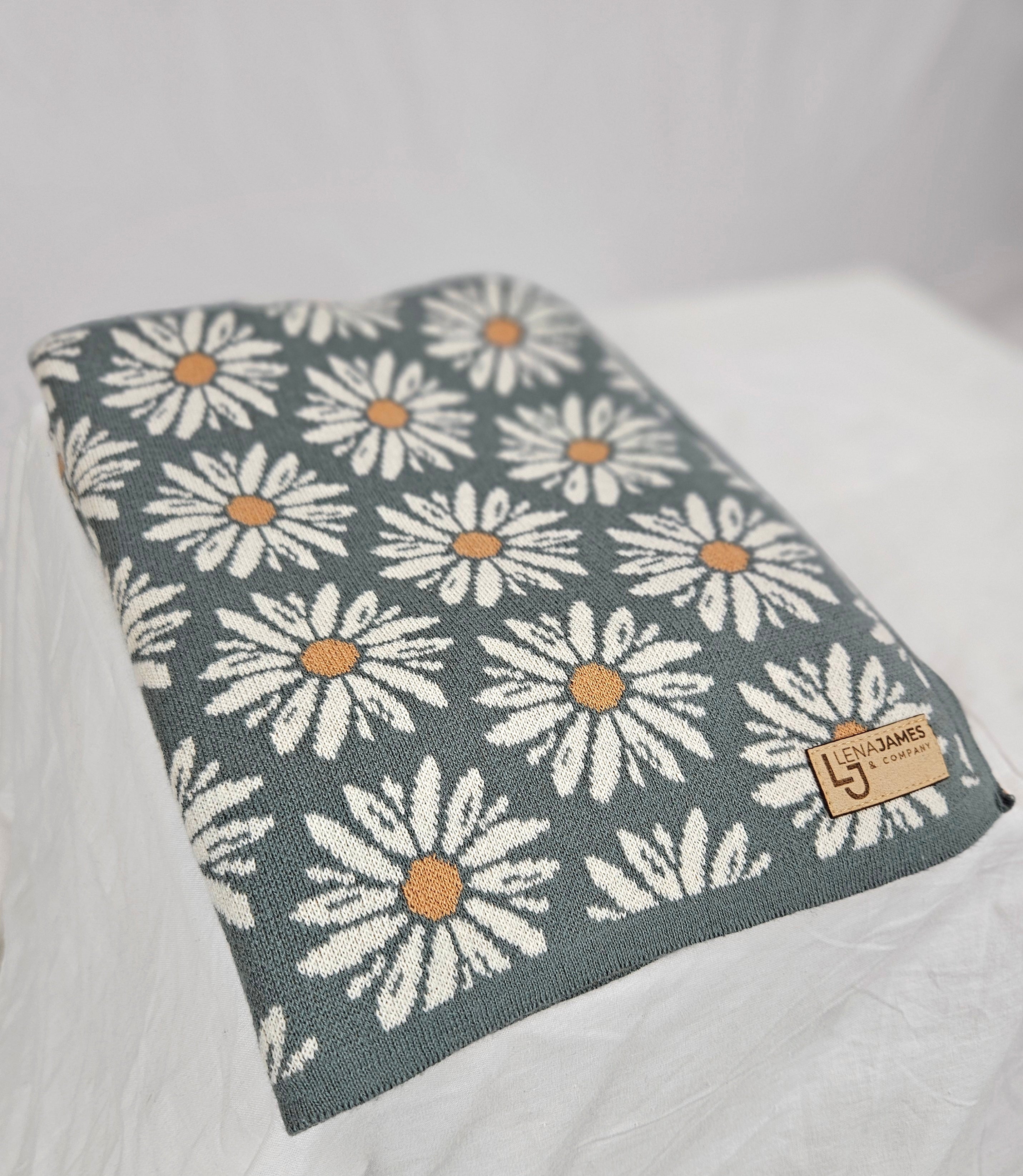 Daisy Knit Blanket