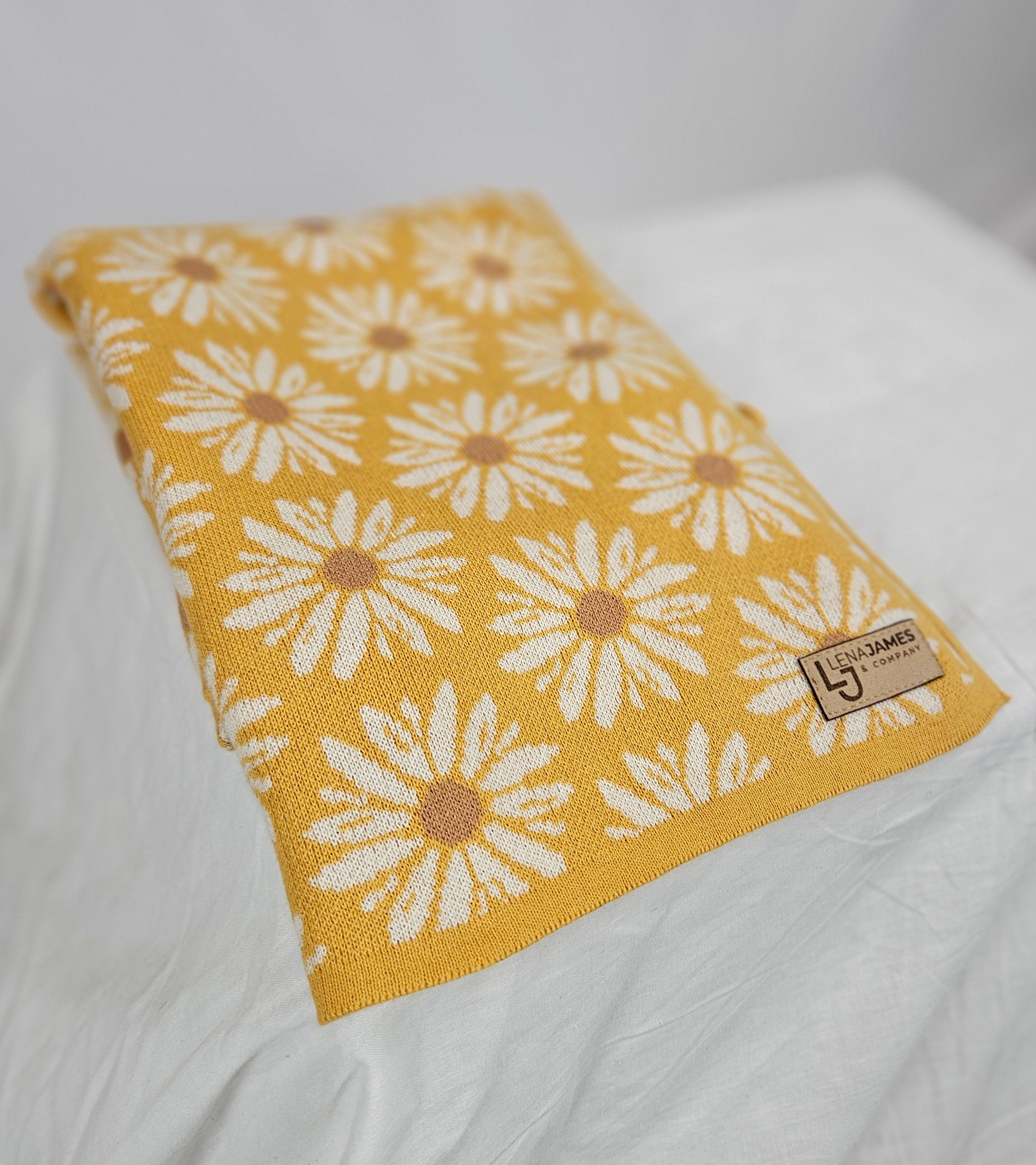 Daisy Knit Blanket
