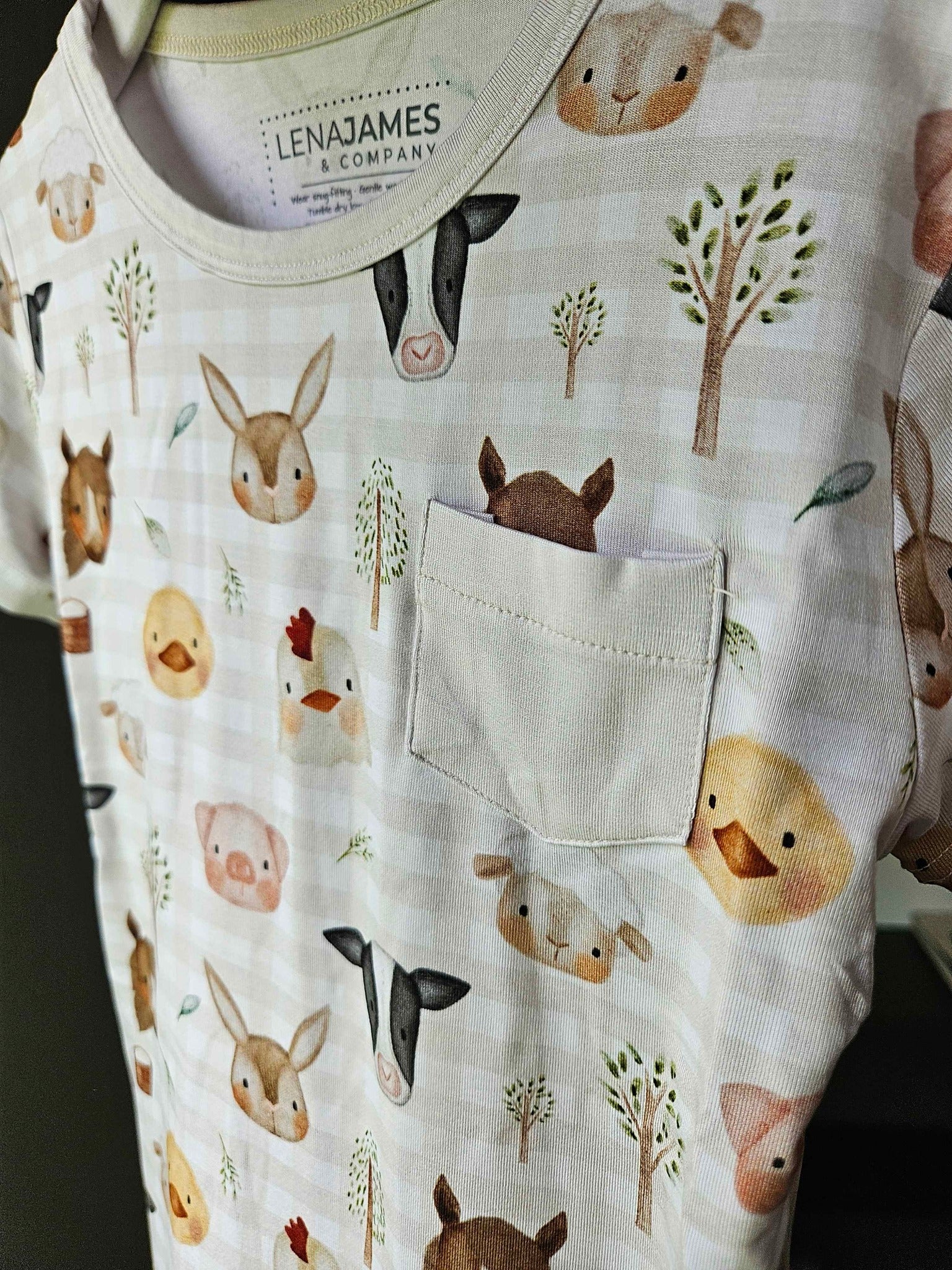 Farm Friends | Pocket Tee