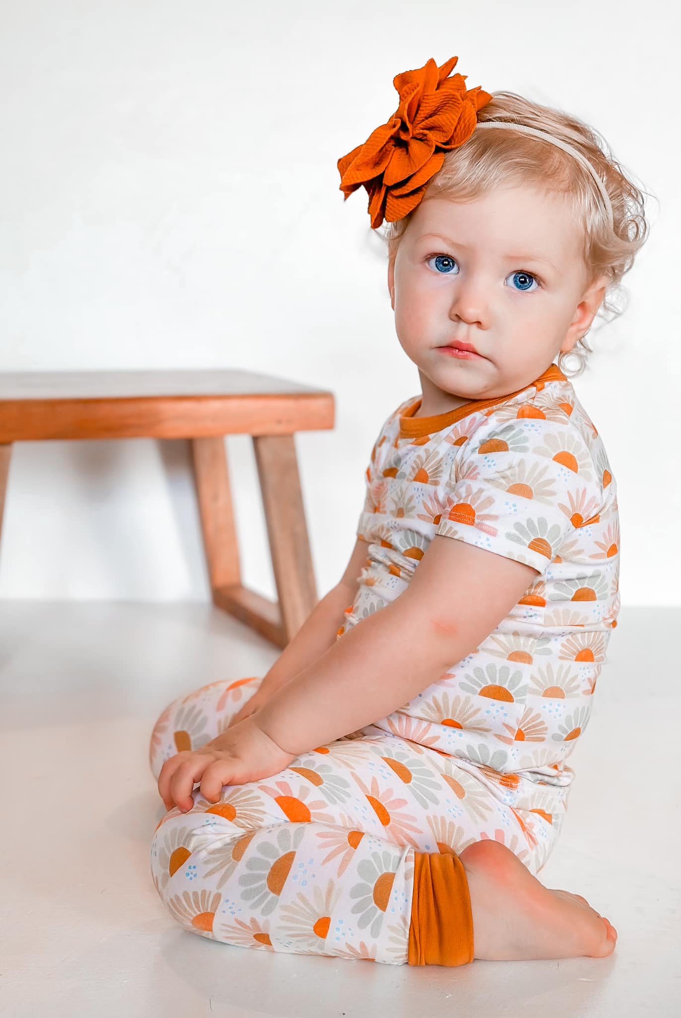 Sun-Flowers (Daisies) | 2-Piece PJ Short-Sleeve