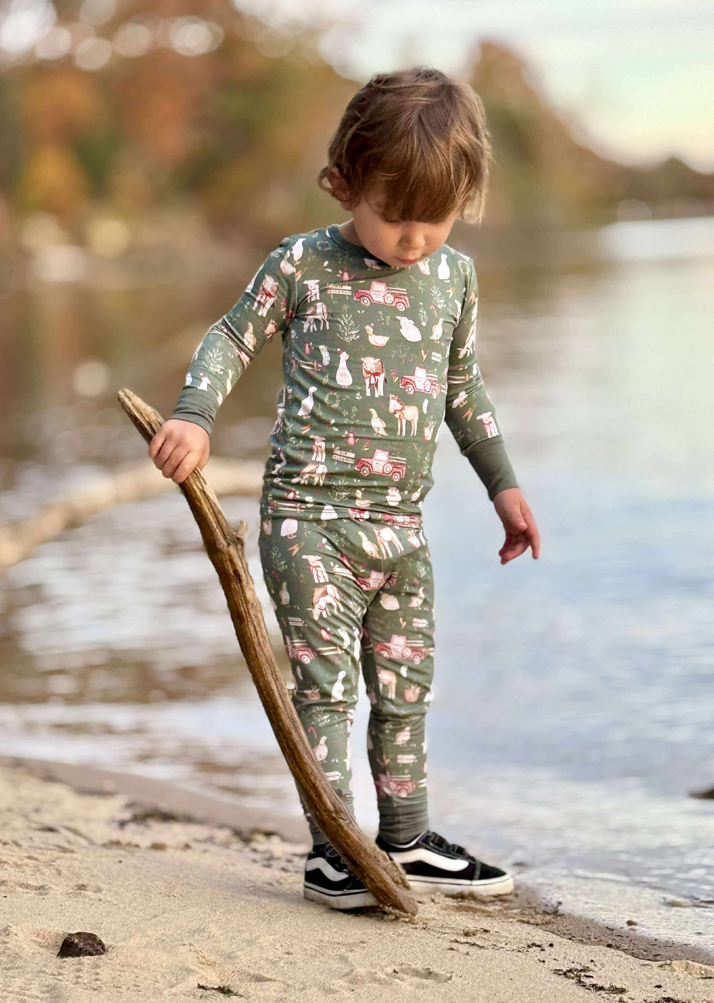 Christmas on the Farm | 2-Piece Long-Sleeve PJ Set