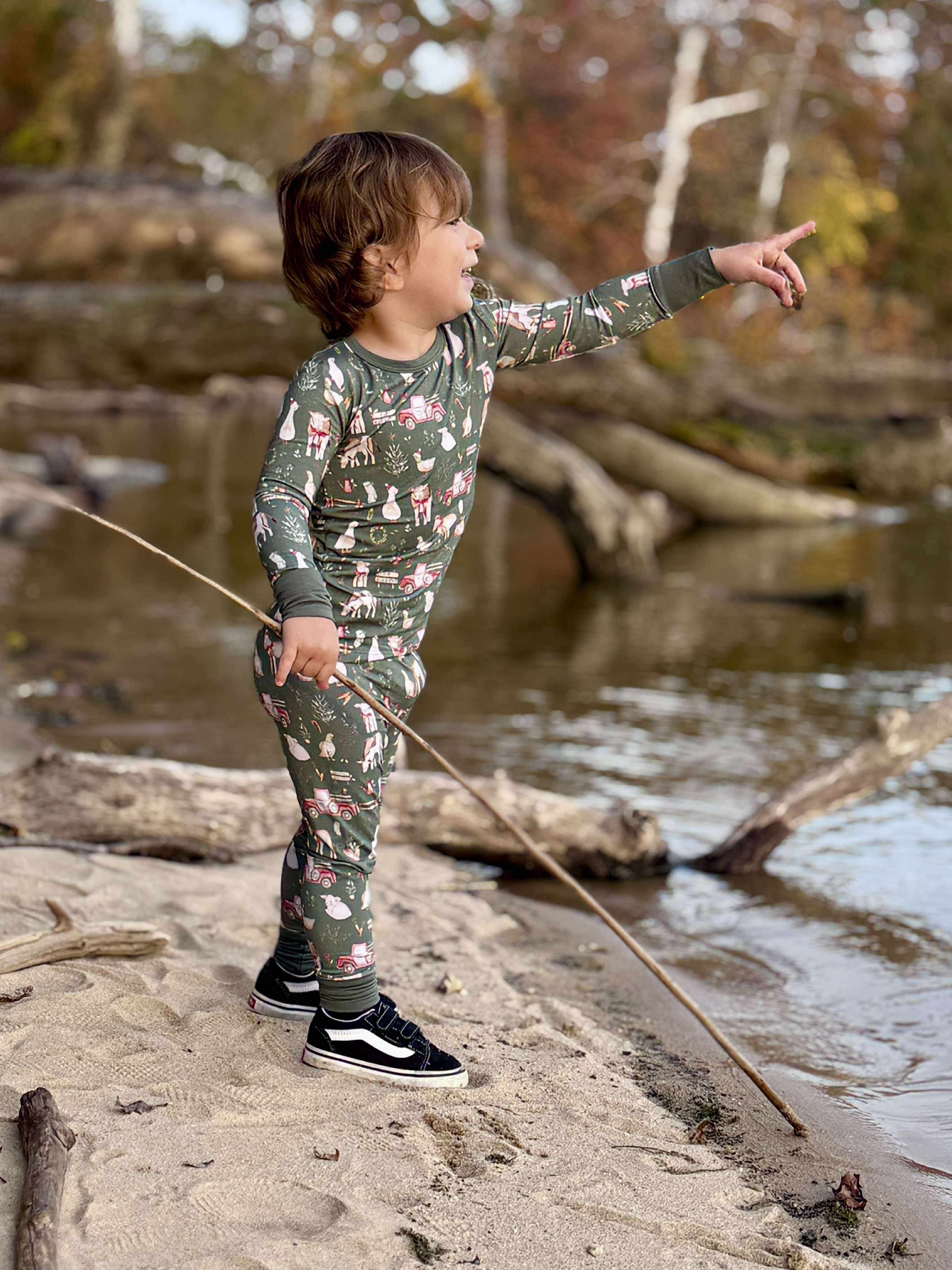 Christmas on the Farm | 2-Piece Long-Sleeve PJ Set